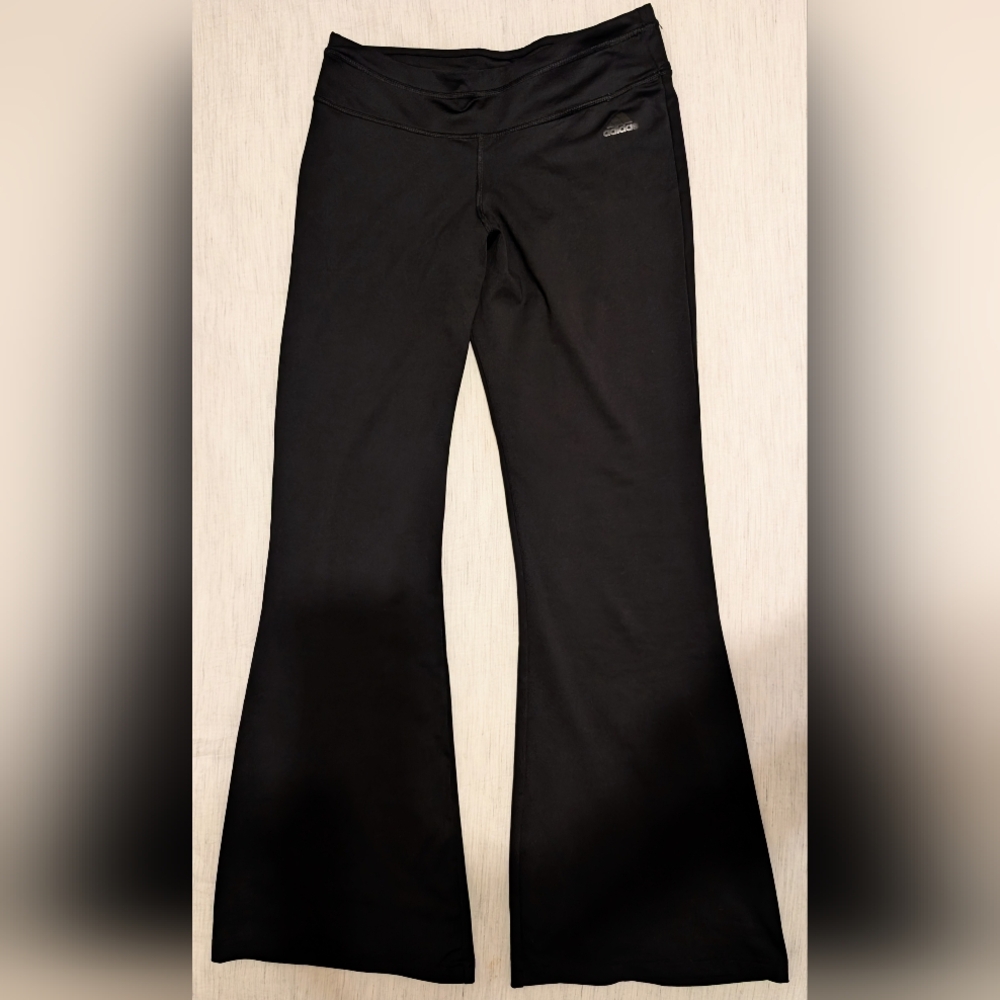 LIKE NEW! *Y2k!* Adidas(M), Women's Flare Athletic/ Yoga/Track Suit Pants- Black